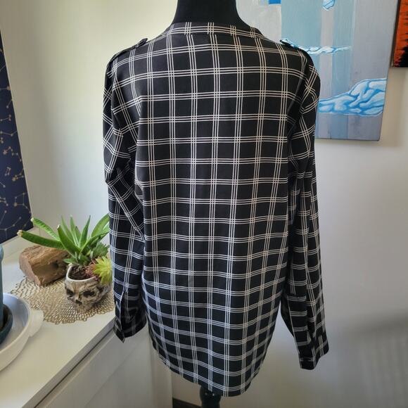 Women’s Calvin Klein Black And White Button Up Blouse Size Medium - Picture 4 of 9